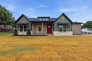 3201 Walnut Creek Pkwy, Granbury, TX 76049 - Photo 1