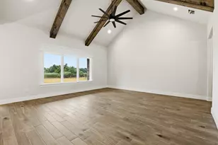 3201 Walnut Creek Pkwy, Granbury, TX 76049 - Photo 8