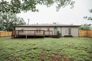 305 Ball St, Tom Bean, TX 75491 - Photo 26