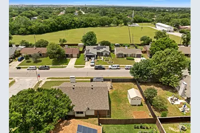 5901 Chisholm Trail, Haltom City, TX 76148 - Photo 24