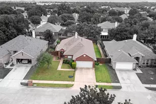 2625 Timberwood Dr, Flower Mound, TX 75028 - Photo 2