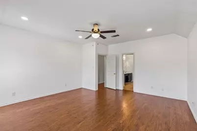 2212 Meadowstone Drive, Carrollton, TX 75006 - Photo 18