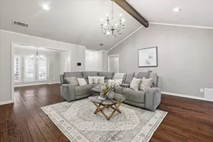 2012 Cripple Creek Ln, Lewisville, TX 75077 - Photo 4