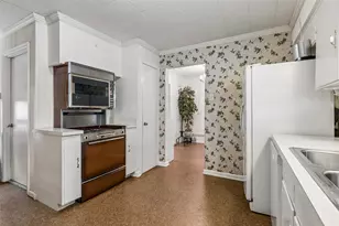 1637 Hendrix Dr, Irving, TX 75061 - Photo 12
