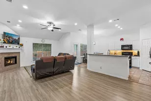 2017 Kenny Ct, Lewisville, TX 75067 - Photo 6