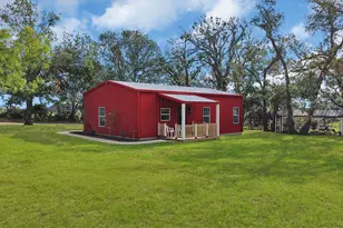 301 Sandlin Ln, Springtown, TX 76082 - Photo 6