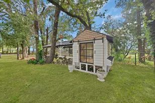 301 Sandlin Ln, Springtown, TX 76082 - Photo 36
