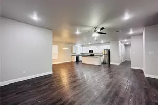 2415 San Gabriel Dr, Granbury, TX 76048 - Photo 8
