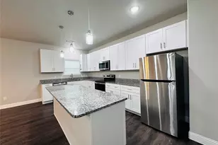2415 San Gabriel Dr, Granbury, TX 76048 - Photo 4
