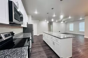 2415 San Gabriel Dr, Granbury, TX 76048 - Photo 6