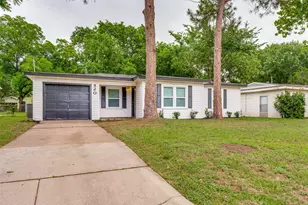 420 Arthur Dr, Hurst, TX 76053 - Photo 2