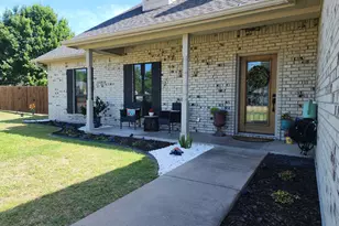 6080 Sunrise Ct, Athens, TX 75752 - Photo 2