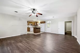 1117 Trailwood Dr, Hurst, TX 76053 - Photo 6