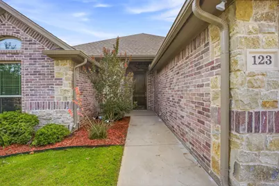 123 Donna Circle, Granbury, TX 76049 - Photo 4