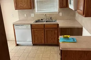 201 Wildcat Dr, Lacy Lakeview, TX 76705 - Photo 6