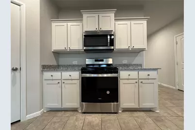 7948 Oaktown Drive, Fort Worth, TX 76131 - Photo 4