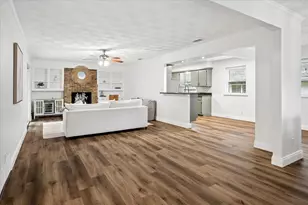 8426 Baumgarten Dr, Dallas, TX 75228 - Photo 8