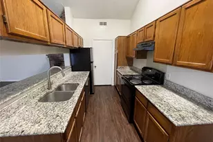 1754 Carrington Dr, Glenn Heights, TX 75154 - Photo 10