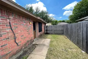 1754 Carrington Dr, Glenn Heights, TX 75154 - Photo 6