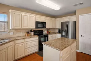 604 W Sheila Cir, Joshua, TX 76058 - Photo 6