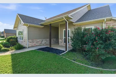 824 E Northside Drive, Pilot Point, TX 76258 - Photo 2