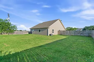 824 E Northside Dr, Pilot Point, TX 76258 - Photo 1