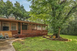 6916 Hovenkamp Ave, Richland Hills, TX 76118 - Photo 4