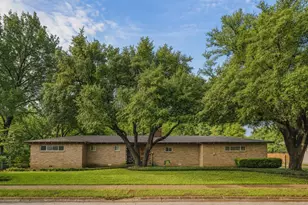 6916 Hovenkamp Ave, Richland Hills, TX 76118 - Photo 2