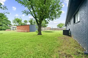9338 5th St, Crawford, TX 76638 - Photo 16