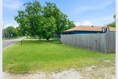 9338 5th Street, Crawford, TX 76638 - Photo 8