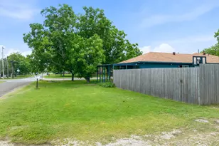9338 5th St, Crawford, TX 76638 - Photo 8