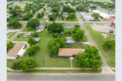 9338 5th Street, Crawford, TX 76638 - Photo 2