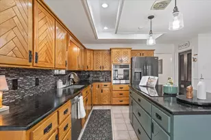 9519 Oak Springs Dr, Woodway, TX 76712 - Photo 12