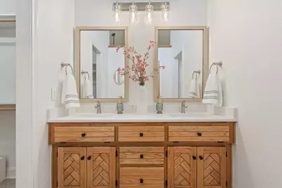 9519 Oak Springs Drive, Woodway, TX 76712 - Photo 20