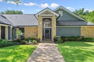 9519 Oak Springs Dr, Woodway, TX 76712 - Photo 2