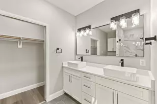 825 Premier Pkwy, Grand Prairie, TX 75051 - Photo 8