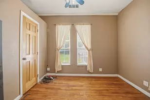 307 N Oak Ln, Tolar, TX 76476 - Photo 8