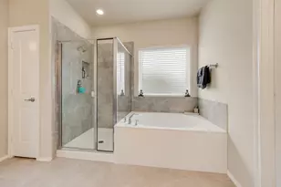 1300 Bellingham Cir, Glenn Heights, TX 75154 - Photo 18