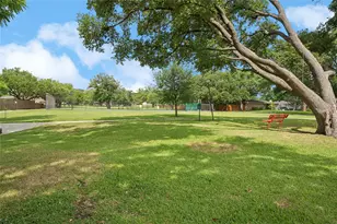 15515 Leavalley Cir, Dallas, TX 75248 - Photo 26