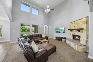 1310 Billingsley Dr, Waxahachie, TX 75167 - Photo 10