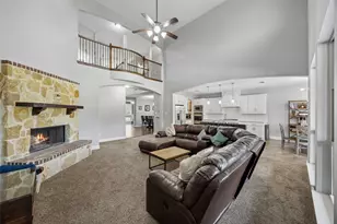 1310 Billingsley Dr, Waxahachie, TX 75167 - Photo 6