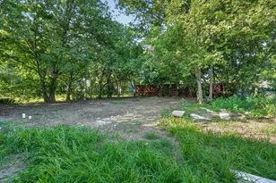 541 NW King St, Burleson, TX 76028 - Photo 22