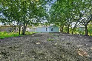 541 NW King St, Burleson, TX 76028 - Photo 24