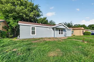 541 NW King St, Burleson, TX 76028 - Photo 4