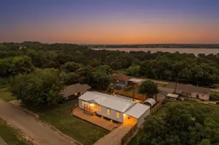 3909 Valley Ridge Dr, Granbury, TX 76048 - Photo 1