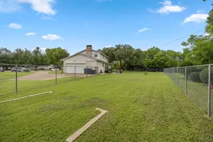2518 Glenbrook Cir, Garland, TX 75041 - Photo 34