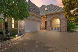 2349 Briar Ct, Frisco, TX 75034 - Photo 2