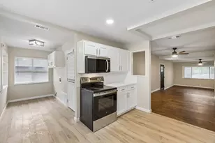 636 Kessler Blvd, Sherman, TX 75092 - Photo 8