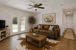 207 Stefanie St, Burleson, TX 76028 - Photo 2