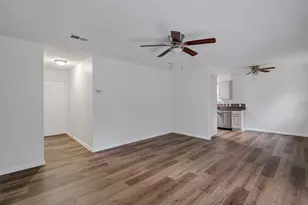 207 Stefanie St, Burleson, TX 76028 - Photo 6